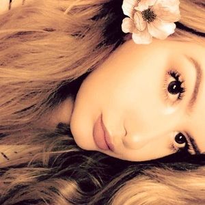 Meet your Posher, Sophia